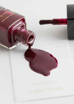 & Other Stories Makeup | Nails | Cuir Cafe Nail Polish