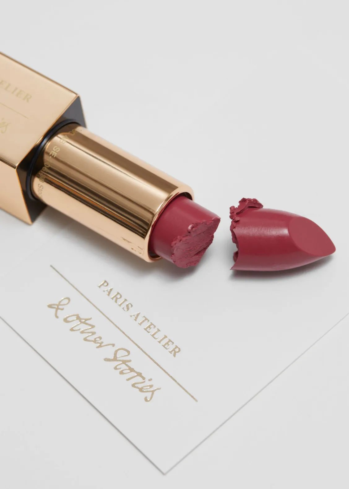 & Other Stories Makeup | Lipstick J'te Love