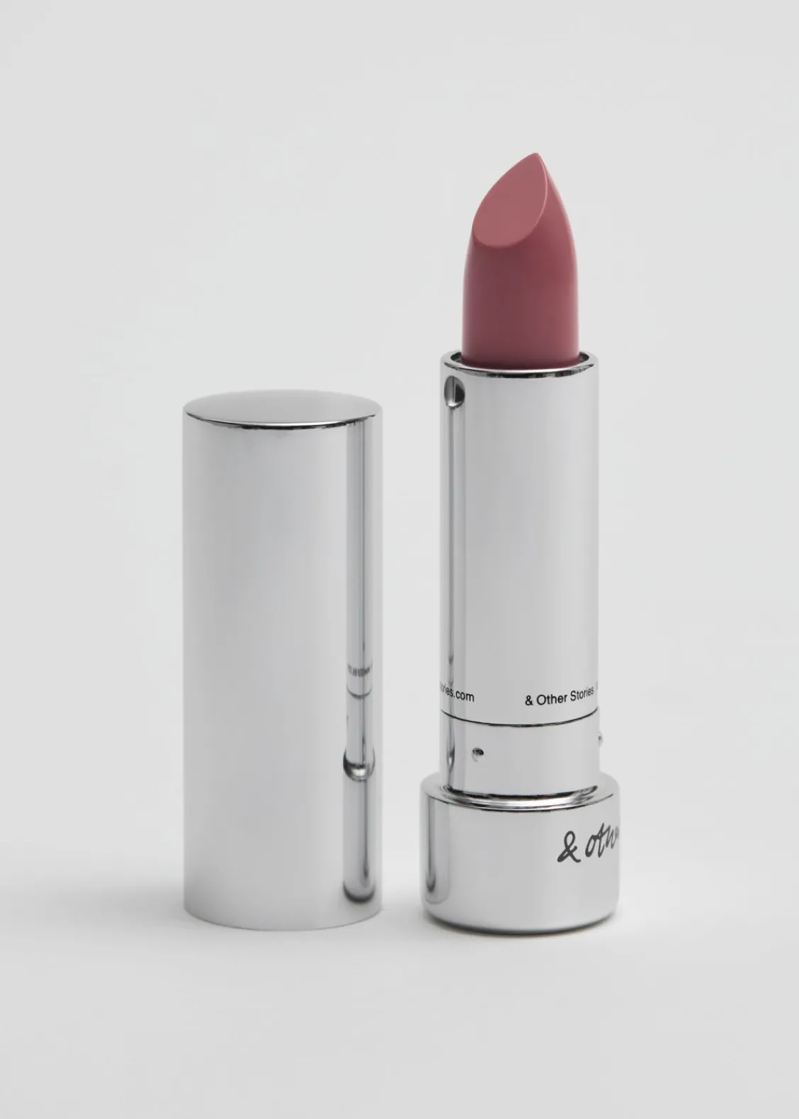 & Other Stories Makeup | Scarlet Red Lipstick
