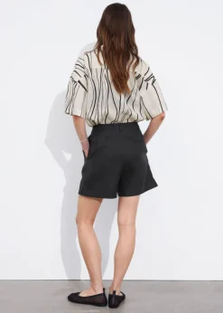 & Other Stories Shorts | Pants | Tailored Linen Shorts