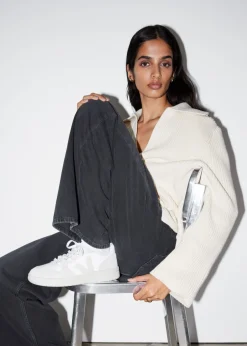 & Other Stories Sneakers | Veja V-10 Sneakers White/Beige