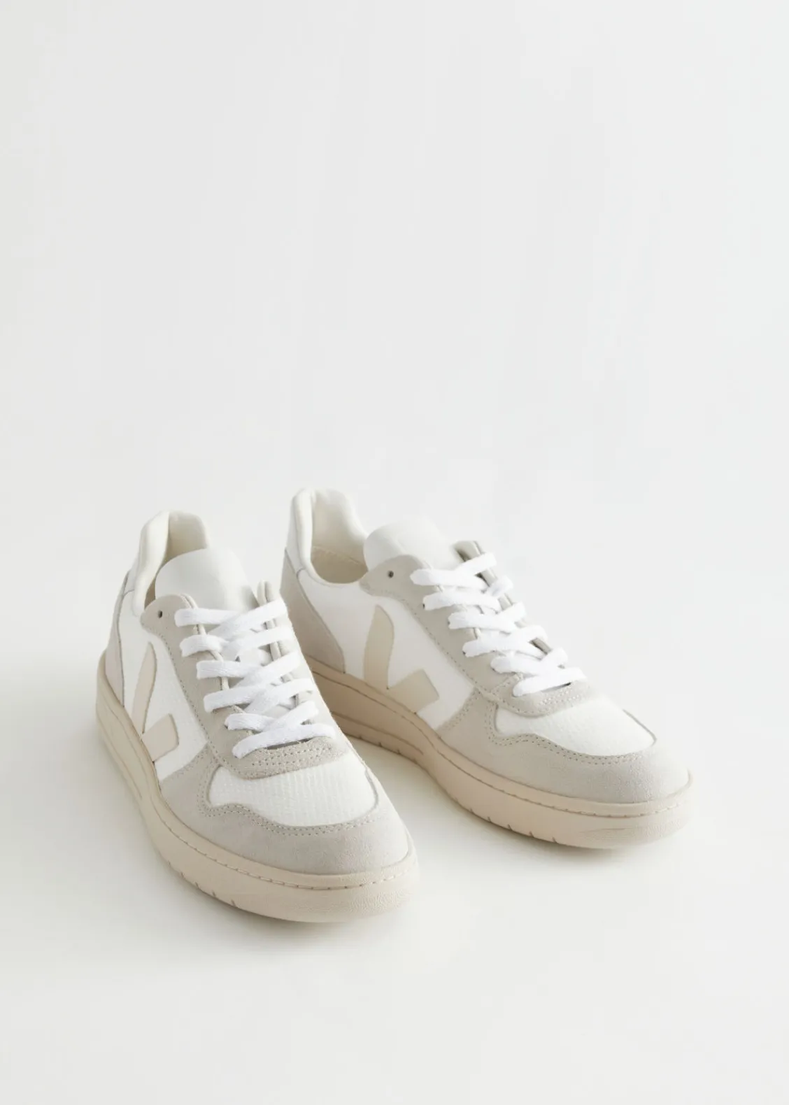 & Other Stories Sneakers | Veja V-10 Sneakers White/Beige