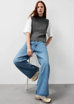 & Other Stories Sneakers | Veja Venturi Sneakers